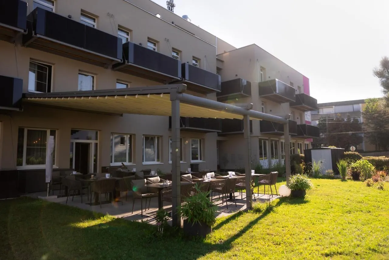 Hotel Max70 Salzburg 3*,